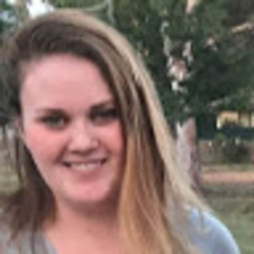 Meet your Posher, Chloe